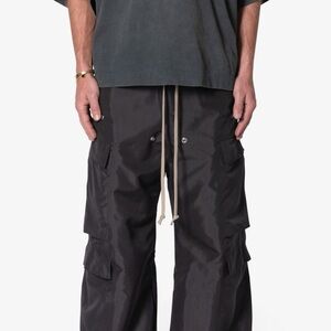 MNML Cargo Pants